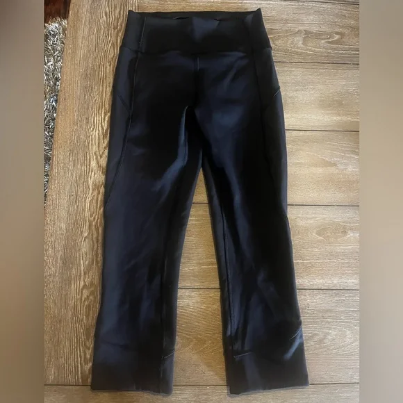 Lululemon Black Cropped Leggings - Picture 2 of 4